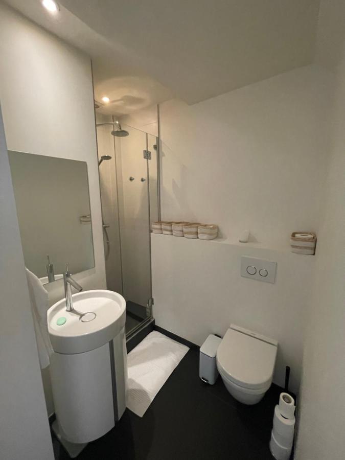 Apartment In Trendy Chatelain Center Brussels Area Little Garden Internet Wifi المظهر الخارجي الصورة